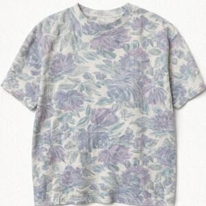 Vintage 80s romantic floral knit cotton top in soft pastel tones rose flowers